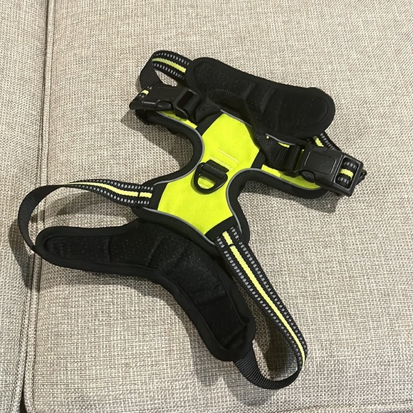 No Pull Dog Harness Med. Reflective, Handle,Adjustable 2 Metal Leash Attachment - Picture 2 of 7